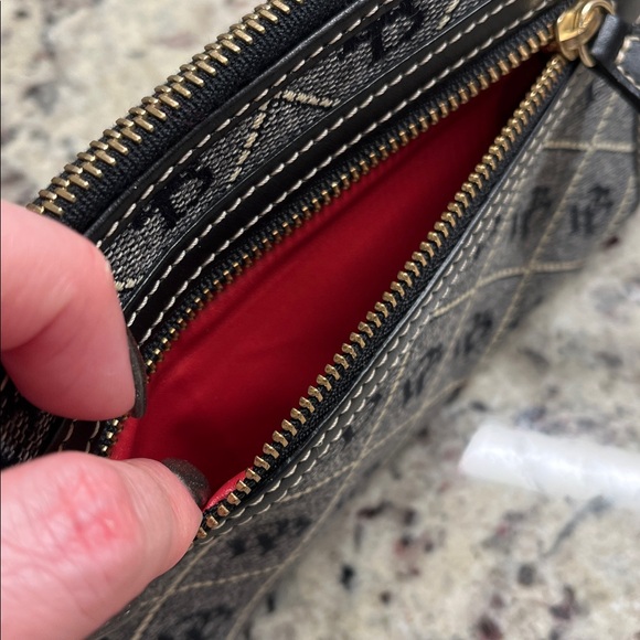 Dooney & Bourke Black Wristlet Card Holder EUC - Picture 8 of 9